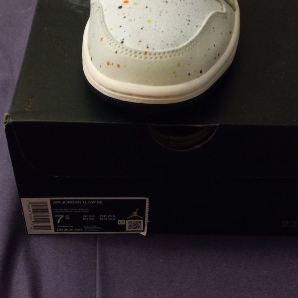 Jordan - Picture 3 of 3